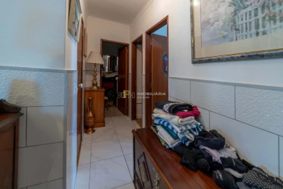 Apartamento T3 para Venda em Marvila, Ribeira Santarém, São Salvador, São Nicolau