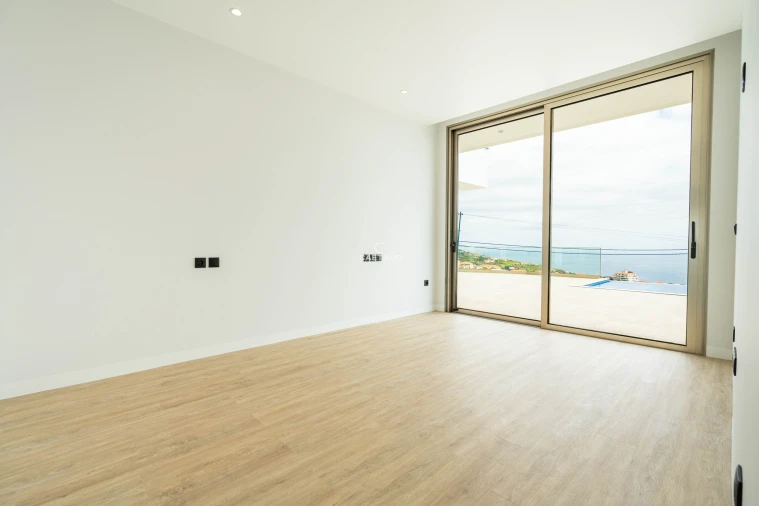 Moradia T3 para Venda em Estreito da Calheta Foto 12