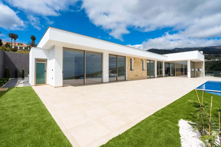 Moradia T3 para Venda em Estreito da Calheta Foto 22