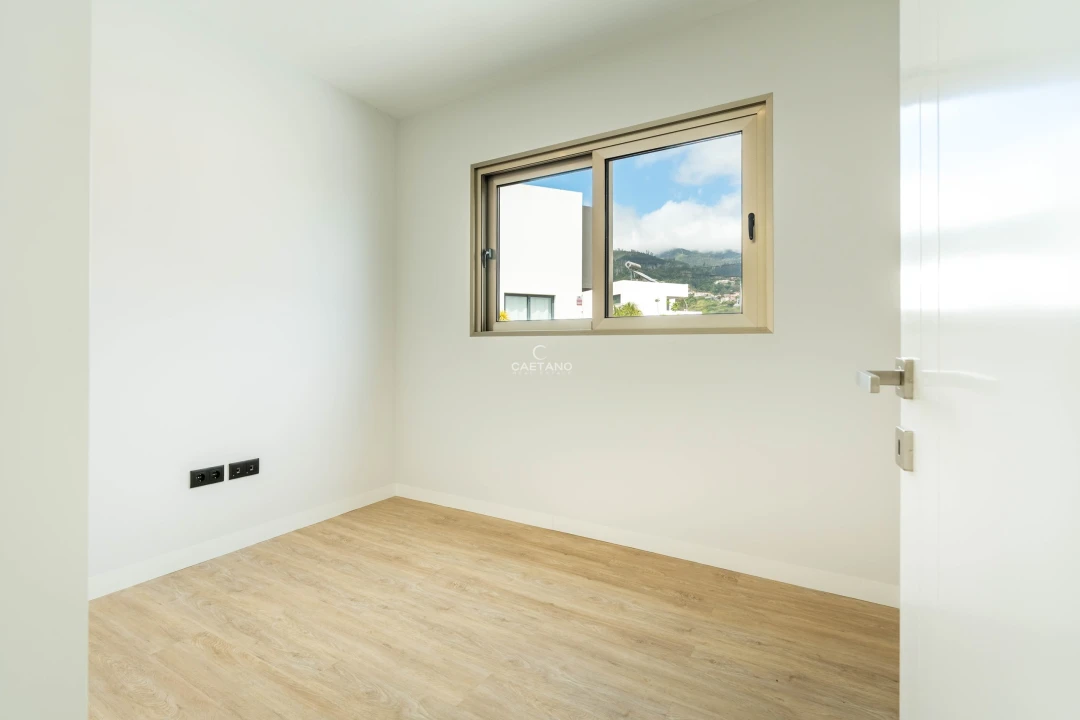 Moradia T3 para Venda em Estreito da Calheta Foto 9