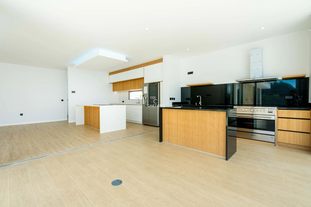 Moradia T3 para Venda em Estreito da Calheta Foto 8