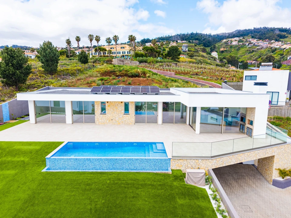 Moradia T3 para Venda em Estreito da Calheta Foto 5