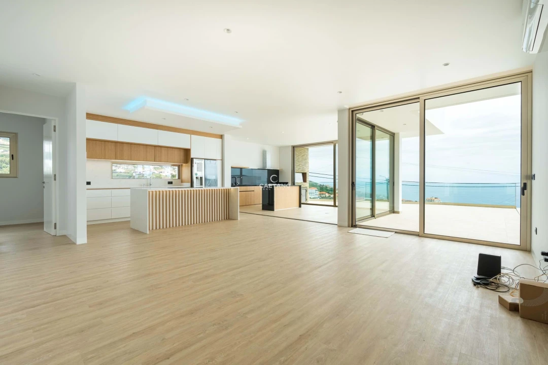 Moradia T3 para Venda em Estreito da Calheta Foto 6