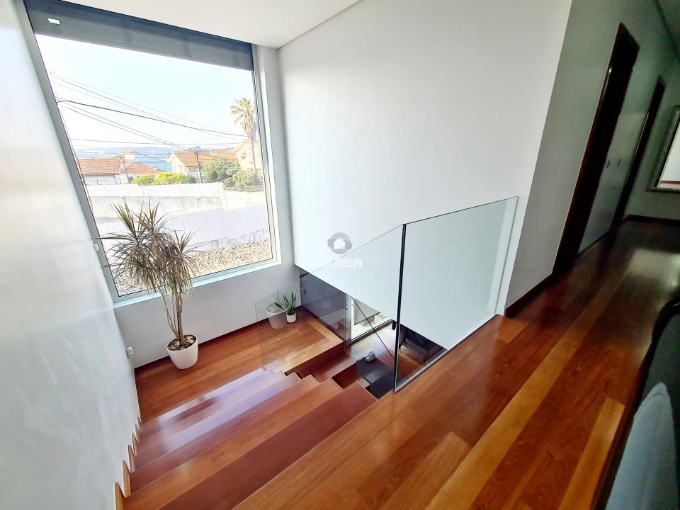 Moradia T4 para Venda em Lourosa Foto 35