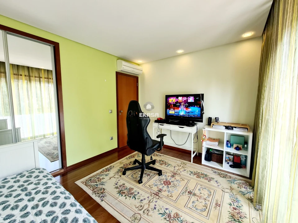 Moradia T4 para Venda em Lourosa Foto 30