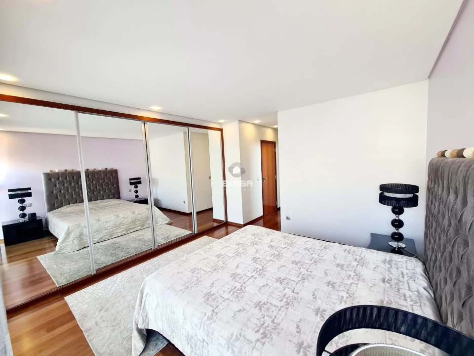 Moradia T4 para Venda em Lourosa Foto 34