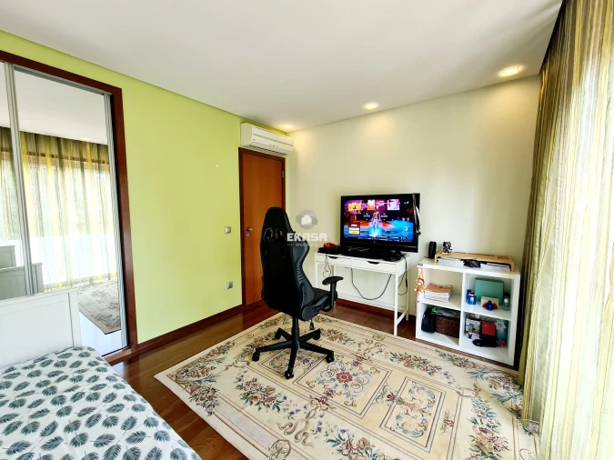 Moradia T4 para Venda em Lourosa Foto 30