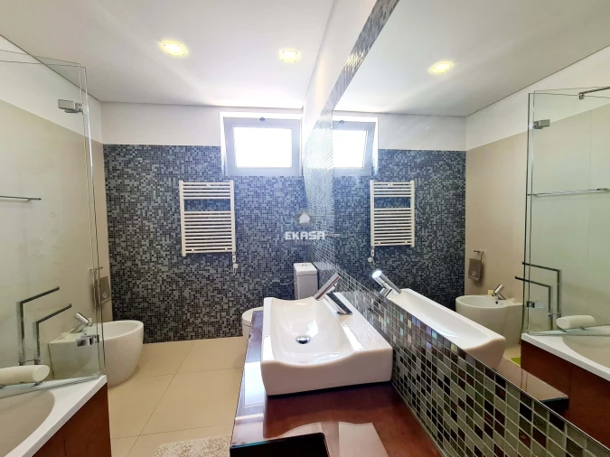 Moradia T4 para Venda em Lourosa Foto 23