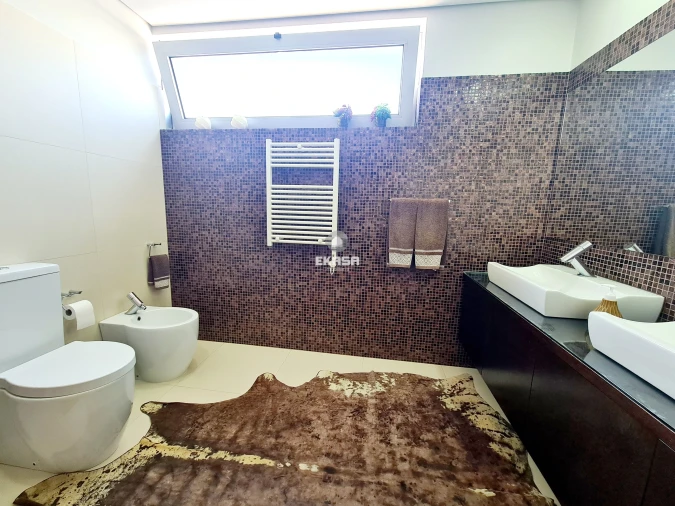 Moradia T4 para Venda em Lourosa Foto 31