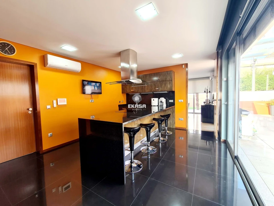 Moradia T4 para Venda em Lourosa Foto 14