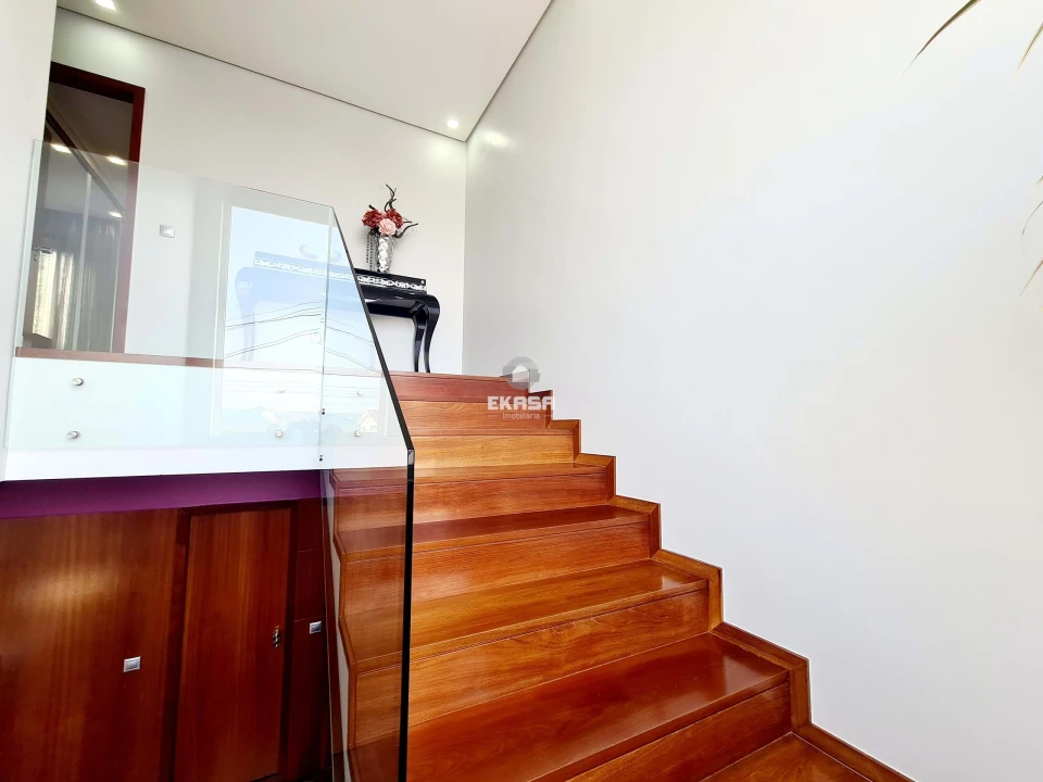 Moradia T4 para Venda em Lourosa Foto 17