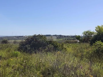 Terreno para Venda em Lagos (São Sebastião e Santa Maria)