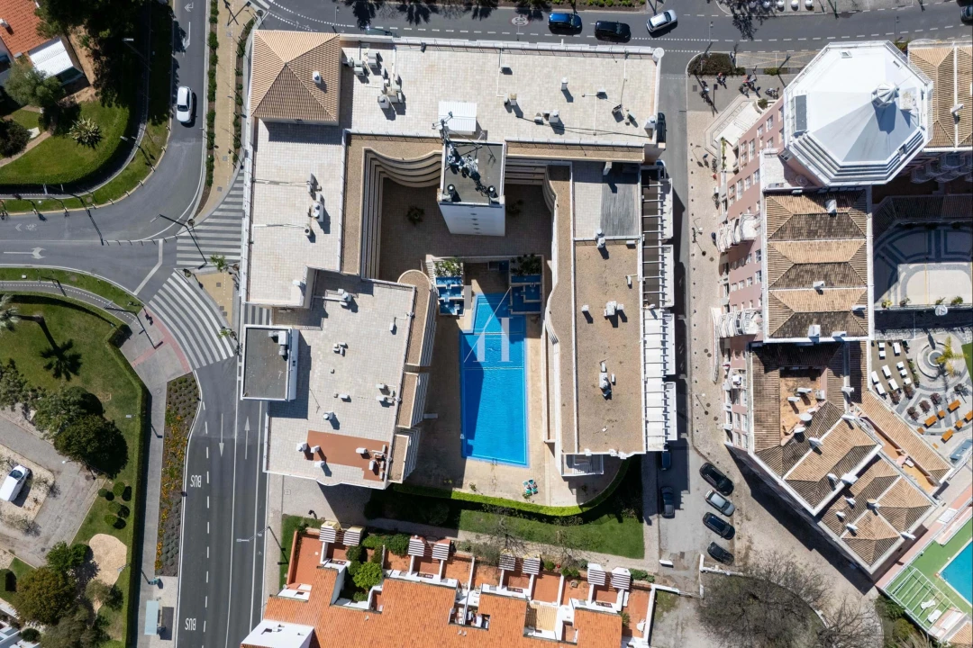 Apartamento T2 para Venda em Quarteira Foto 24