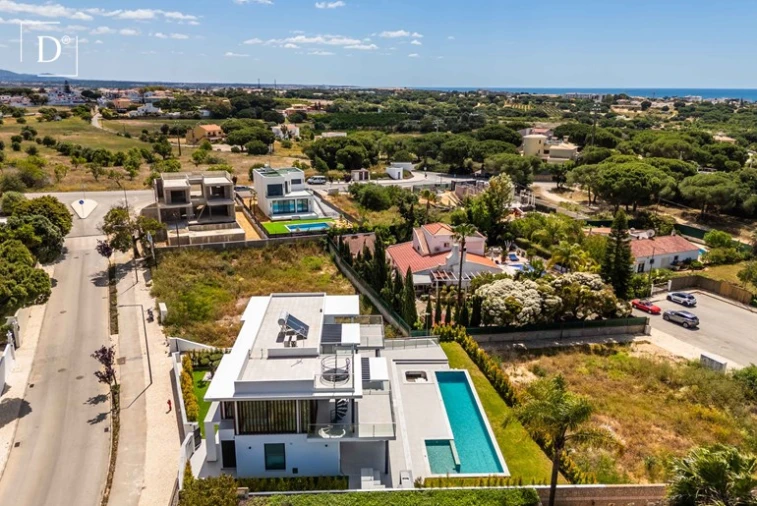 Moradia T4 para Venda em Albufeira e Olhos de Água Foto 37