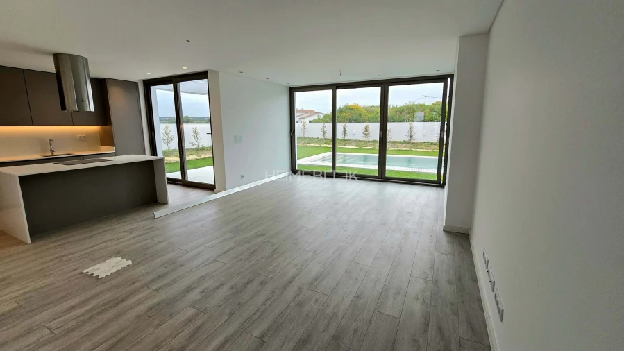 Moradia T3 para Venda em Agualva e Mira-Sintra Foto 11