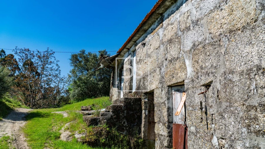 Quinta T3 para Venda em Grilo Foto 5