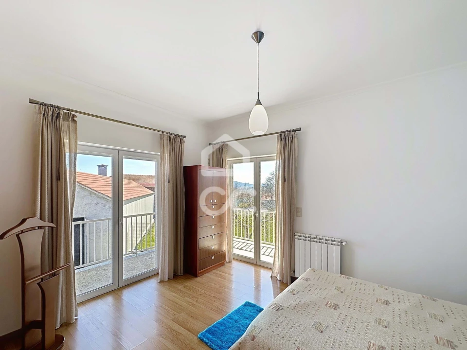 Moradia T4 para Venda em São Miguel de Acha Foto 13