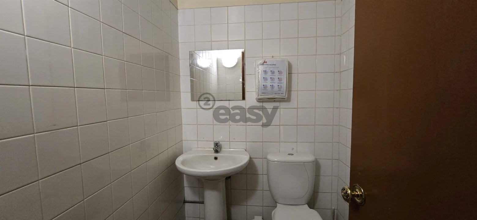 Loja para Arrendamento em Funchal (Se) Foto 6