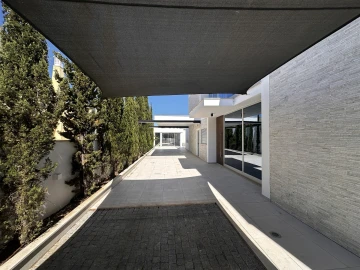 Moradia T5 para Venda em Montenegro