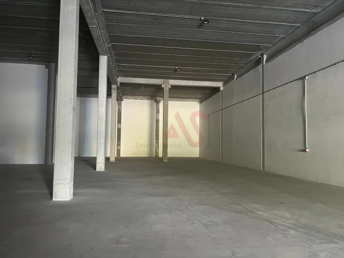 Negócio para Arrendamento em São Tomé de Negrelos Foto 4