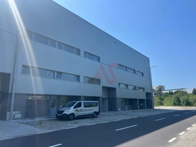 Negócio para Arrendamento em São Tomé de Negrelos Foto 2