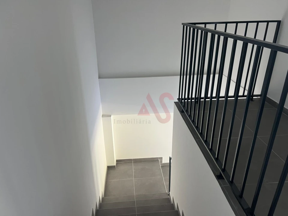 Negócio para Arrendamento em São Tomé de Negrelos Foto 9