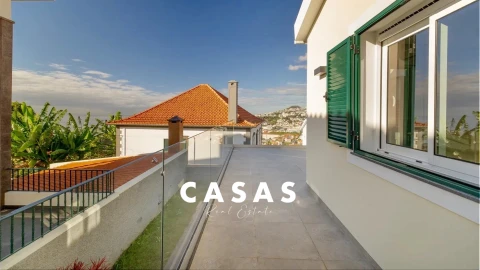 Moradia T4 para Venda em Funchal (Santa Maria Maior)