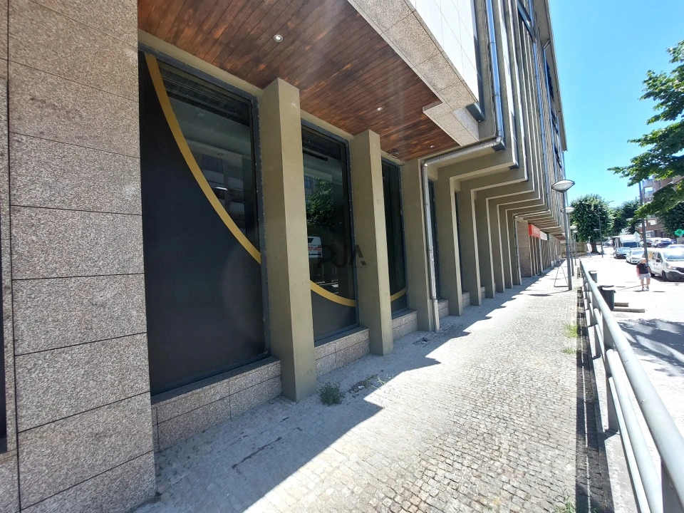 Loja para Venda em Nelas Foto 4