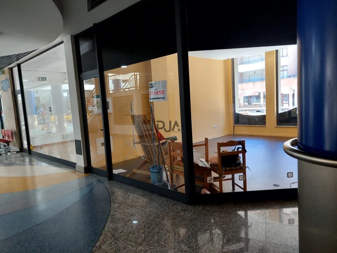 Loja para Venda em Nelas Foto 2