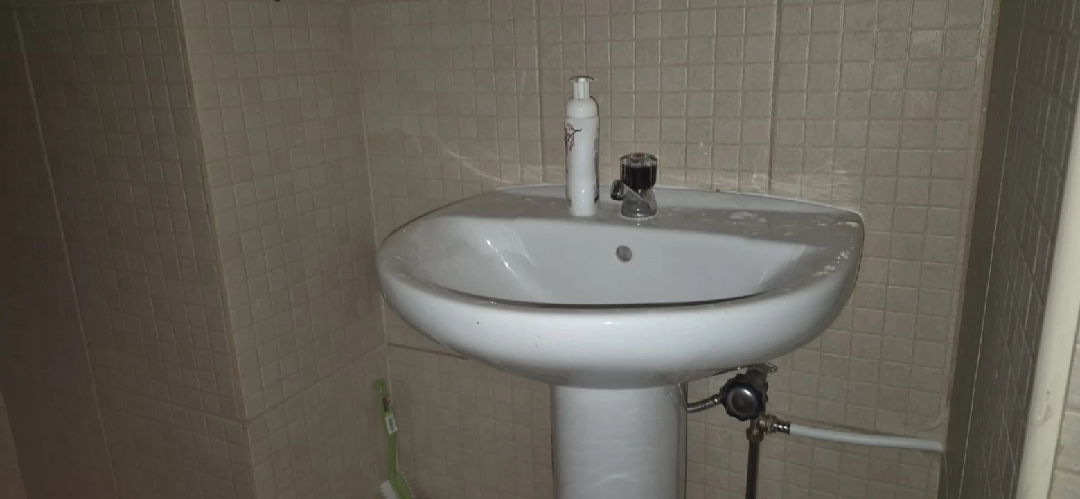 Loja para Arrendamento em Arcozelo Foto 6