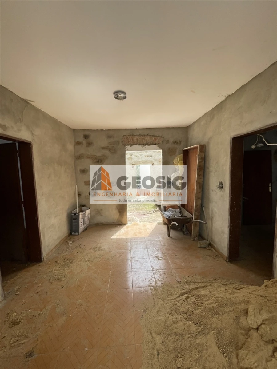 Moradia T2 para Venda em Santa Clara-A-Nova e Gomes Aires Foto 14