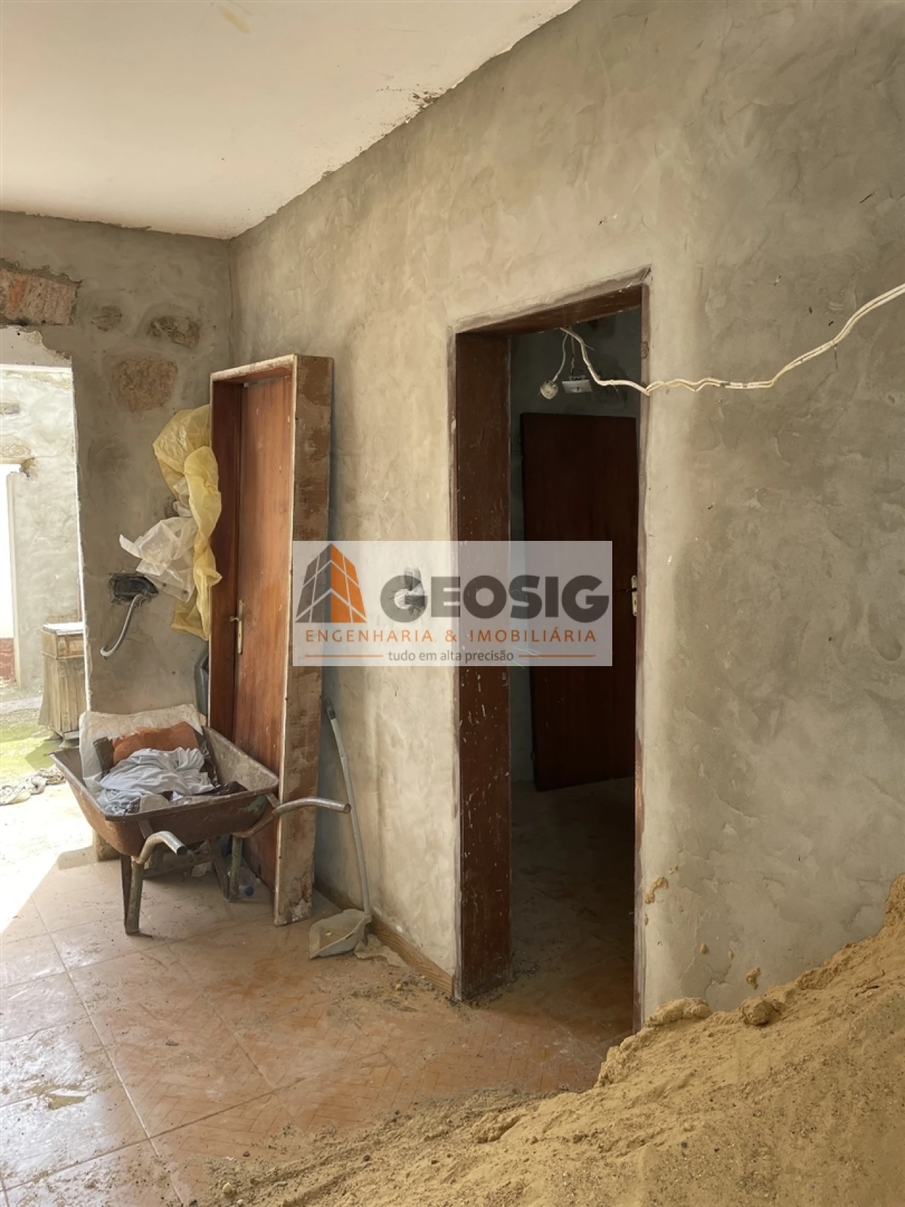 Moradia T2 para Venda em Santa Clara-A-Nova e Gomes Aires Foto 9