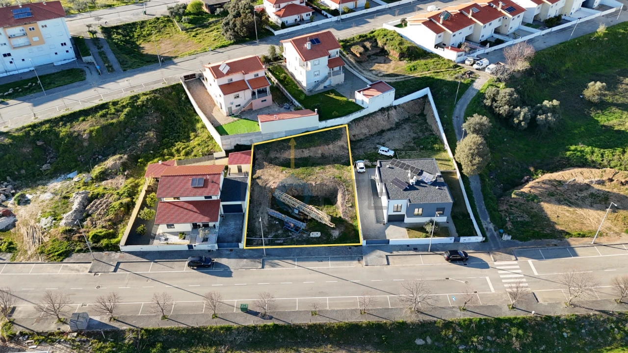 Terreno para Venda em Alfandega da Fe Foto 1