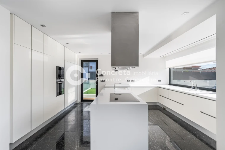 Moradia T3 para Venda em Tamel (São Verissimo) Foto 14