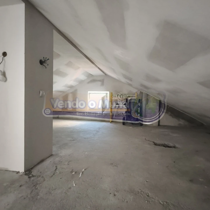 Moradia T4 para Venda em Vila Franca de Xira Foto 17