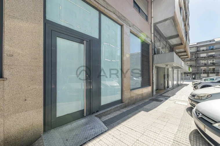 Loja para Venda em Braga (São José de São Lázaro e São João do Souto) Foto 7