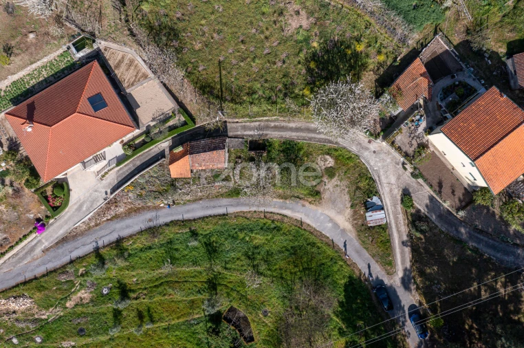 Moradia T1 para Venda em Freigil e Miomães Foto 5