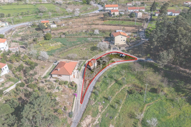 Moradia T1 para Venda em Freigil e Miomães Foto 4