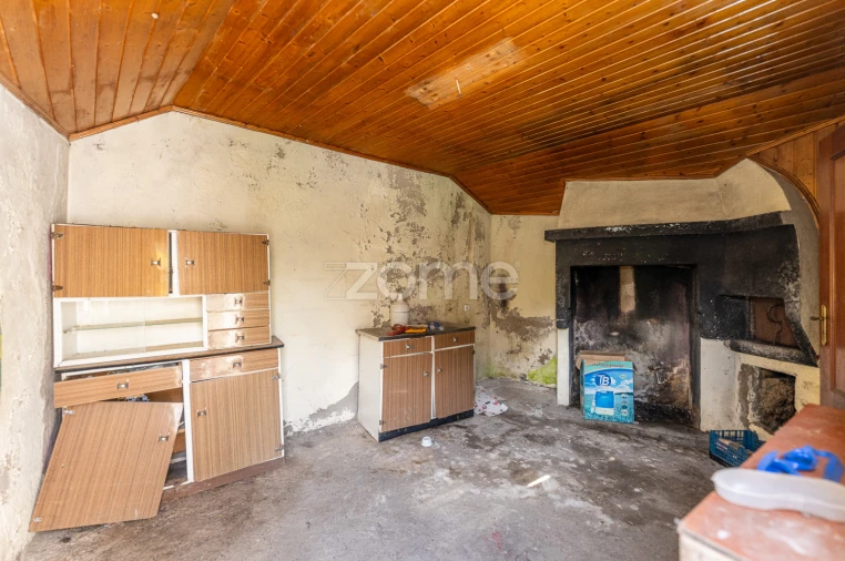 Moradia T1 para Venda em Freigil e Miomães Foto 17