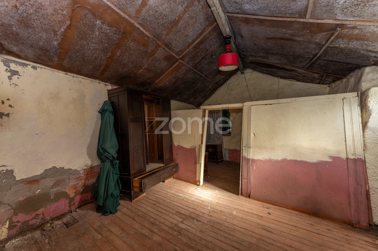 Moradia T1 para Venda em Freigil e Miomães Foto 19