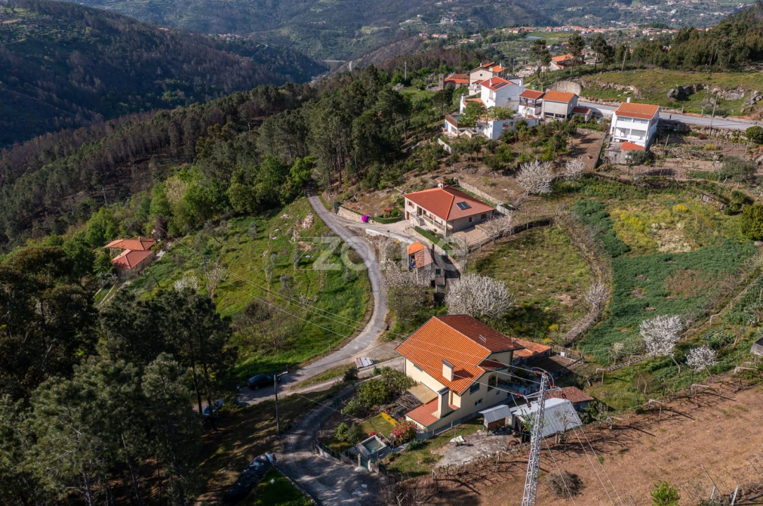 Moradia T1 para Venda em Freigil e Miomães Foto 9