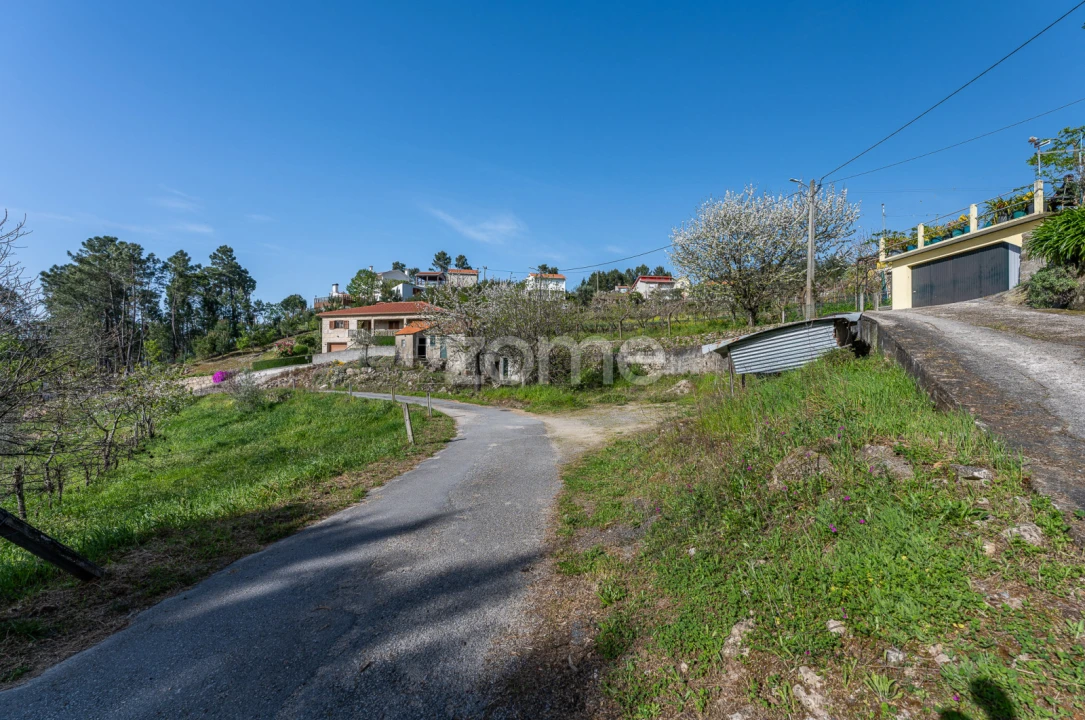 Moradia T1 para Venda em Freigil e Miomães Foto 15