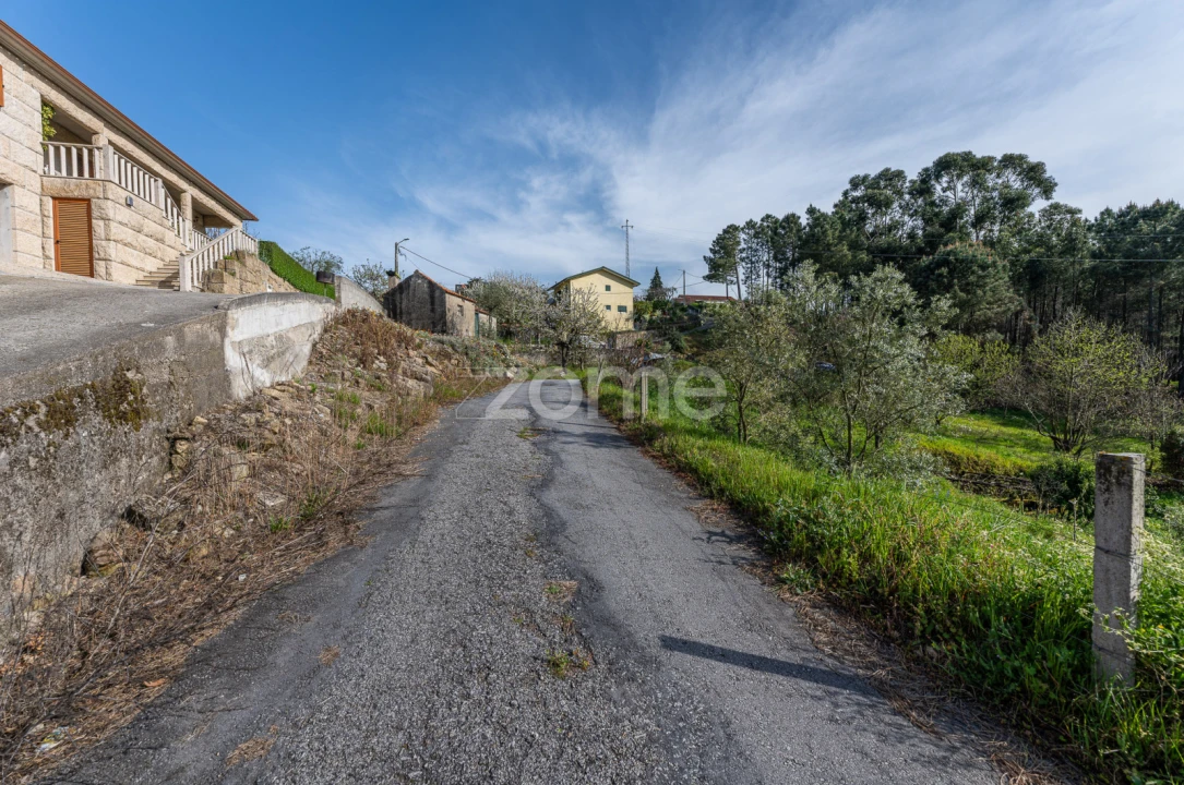 Moradia T1 para Venda em Freigil e Miomães Foto 24