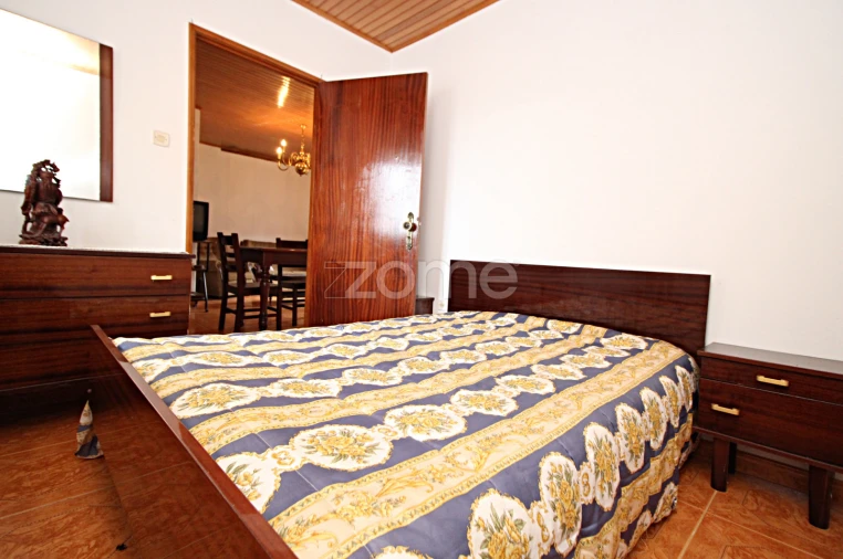 Moradia T2 para Venda em Tourem Foto 16