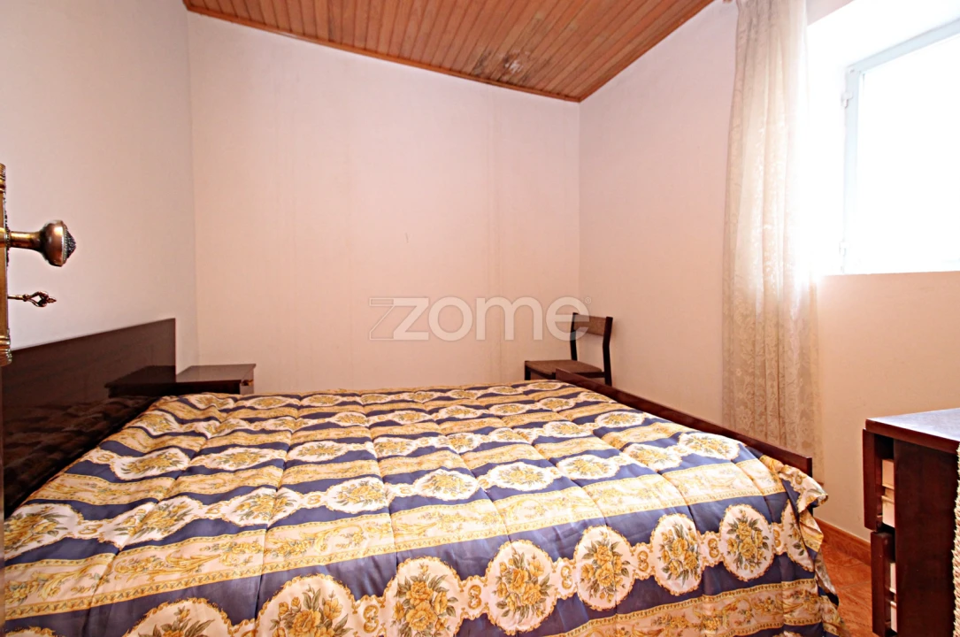 Moradia T2 para Venda em Tourem Foto 15