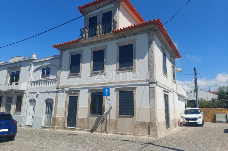 Prédio para Venda em Gondomar (São Cosme), Valbom e Jovim Foto 2