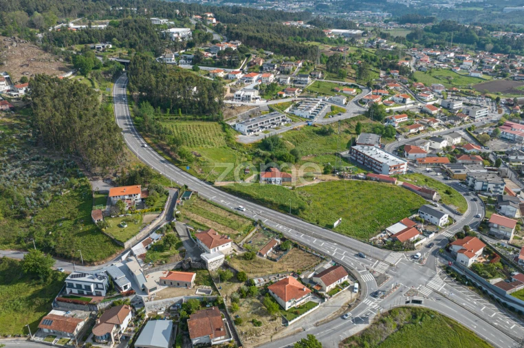 Moradia T1 para Venda em Oliveira (Santa Maria) Foto 11