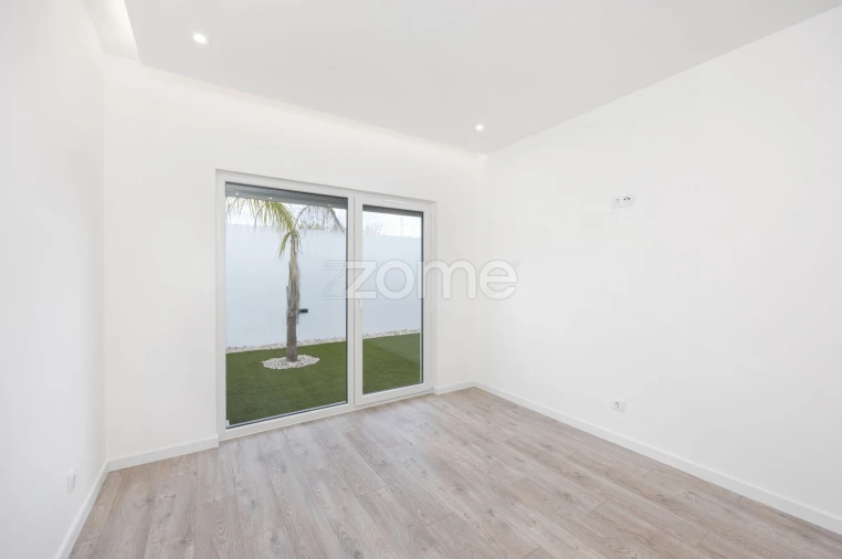 Moradia T3 para Venda em Santa Eufémia e Boa Vista Foto 34