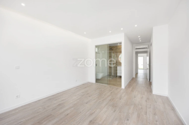 Moradia T3 para Venda em Santa Eufémia e Boa Vista Foto 25