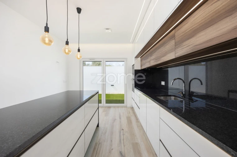 Moradia T3 para Venda em Santa Eufémia e Boa Vista Foto 16